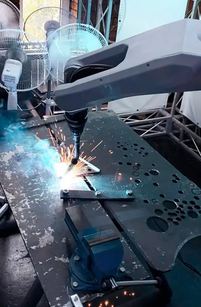 Демонстрация сварочного робота клиенту